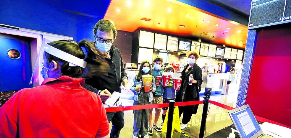 Cartelera De Cine En Max Center